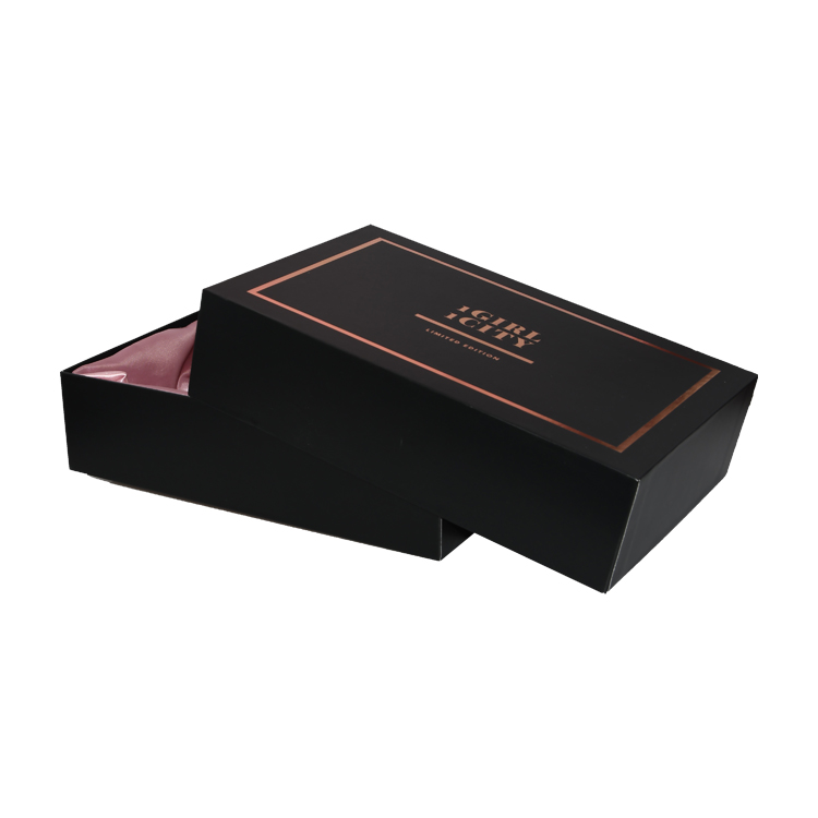 Caja de regalo con tapa y base con soporte satinado y logotipo estampado en caliente de oro rosa para el embalaje de lencería  