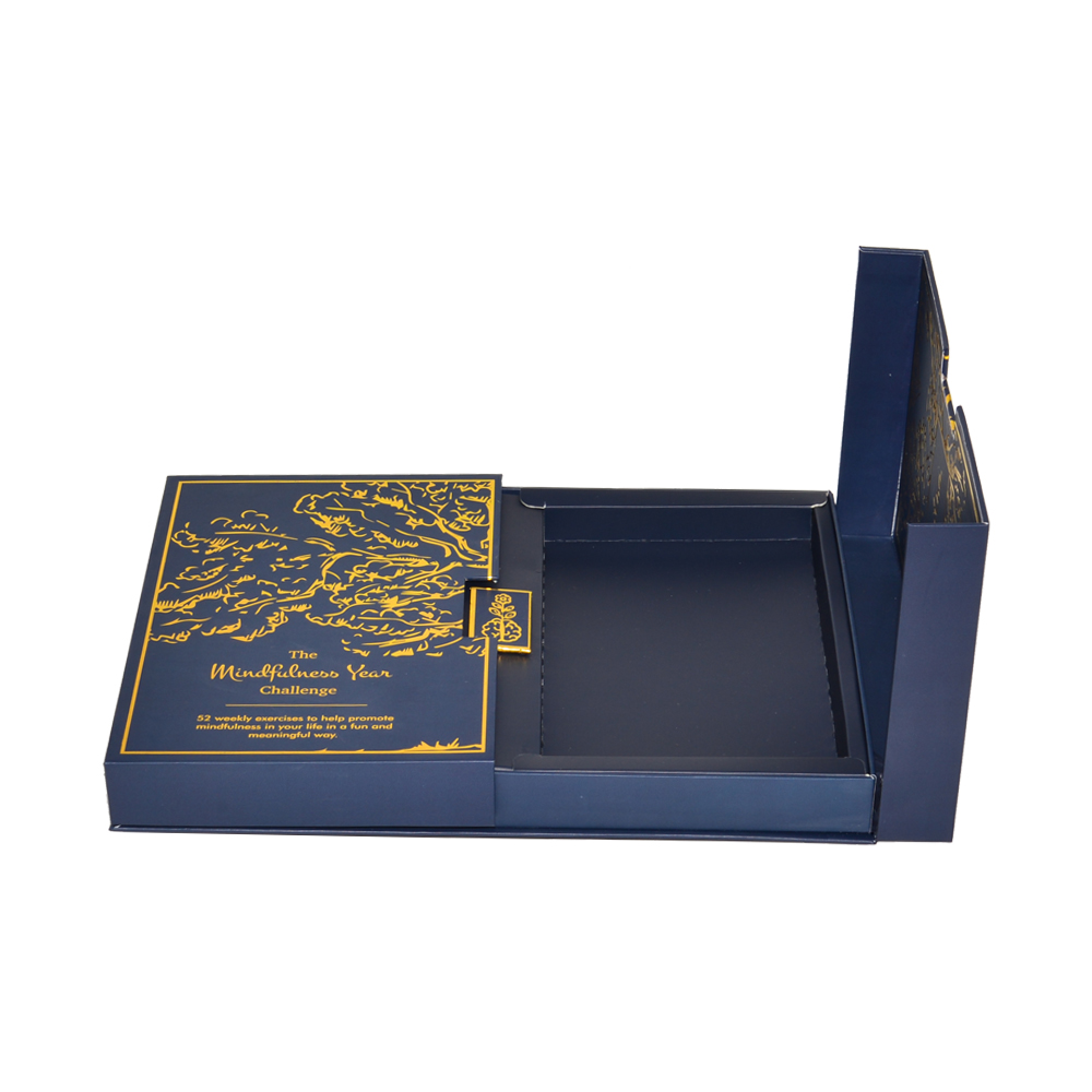 صندوق هدايا تغليف من الورق المقوى باللون الأزرق الداكن الفاخر مع ختم برقائق ذهبية كاملة  
