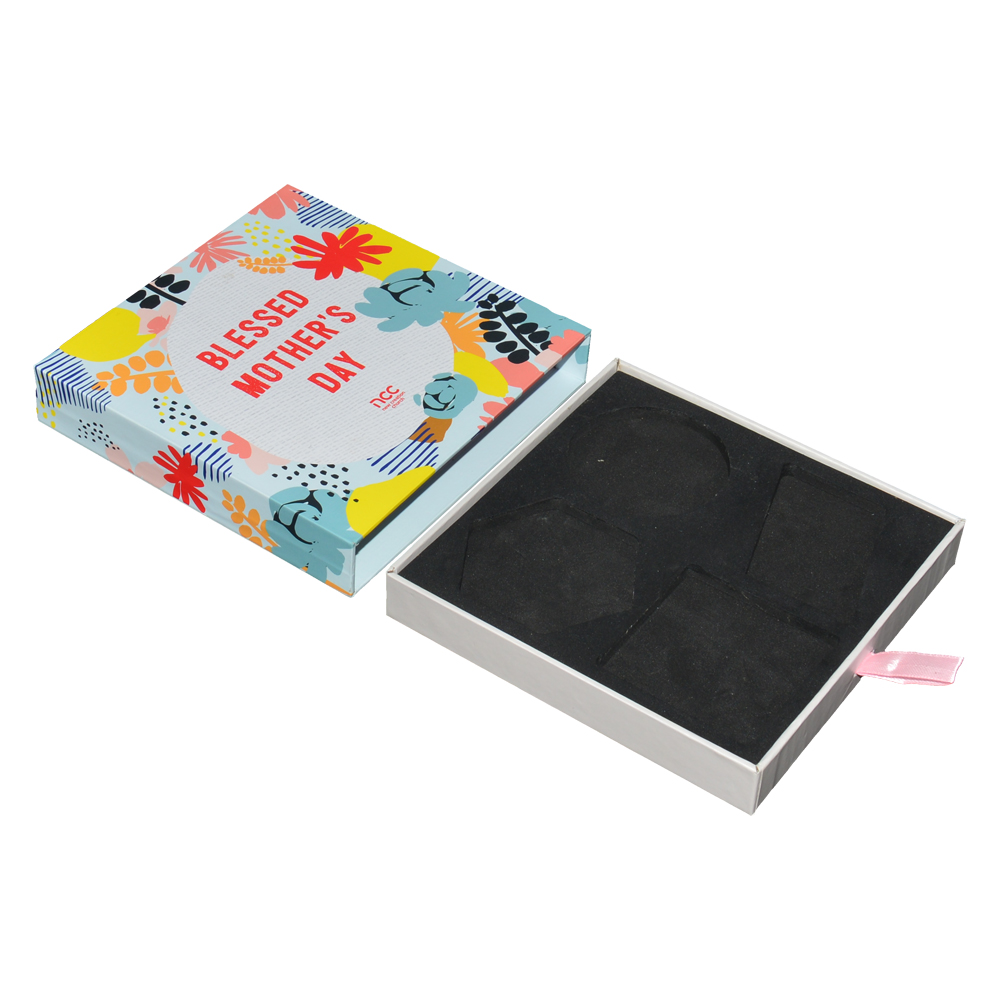 Boîte de glissière de tiroir en carton à logo personnalisé en gros avec incrustation de mousse et poignée en soie pour emballage cadeau de vacances  