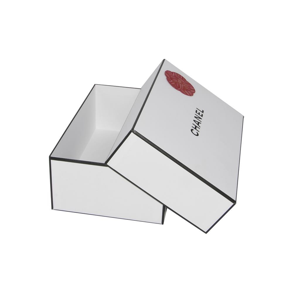  Mattweiße Geschenkboxen mit Deckel und Boden, individuelle Geschenkboxen mit starrem Setup für Chanel-Verpackungen mit geprägtem Logo  