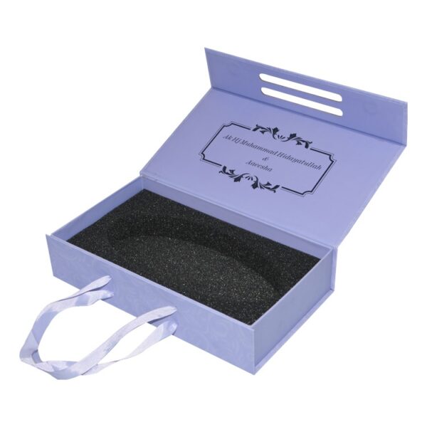 Custom Luxury Rigid Cardboard Magnetic Lid Box Paper Packaging Gift Box with Silk Ribbon Handle and Foam Holder
