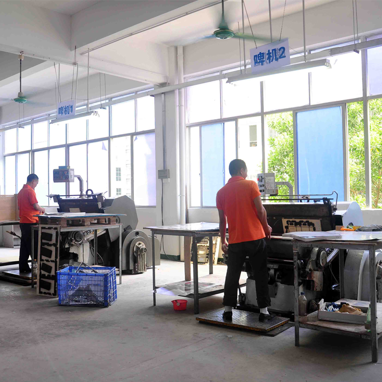 How To Solve the Problem of Explosion Angle and Crack in Color Box Processing! 2 Explosion Angle and Crack in Color Box Processing