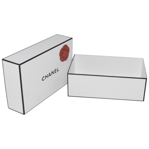 Matt White Lid and Base Gift Boxes, Custom Rigid Setup Gift Boxes for Chanel Packaging with Embossed Logo