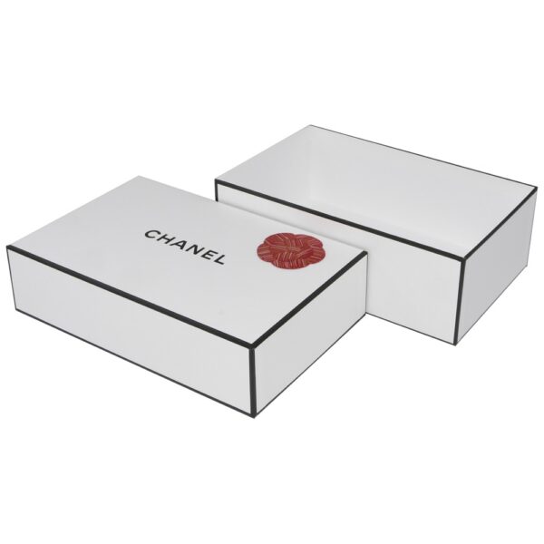 Matt White Lid and Base Gift Boxes, Custom Rigid Setup Gift Boxes for Chanel Packaging with Embossed Logo