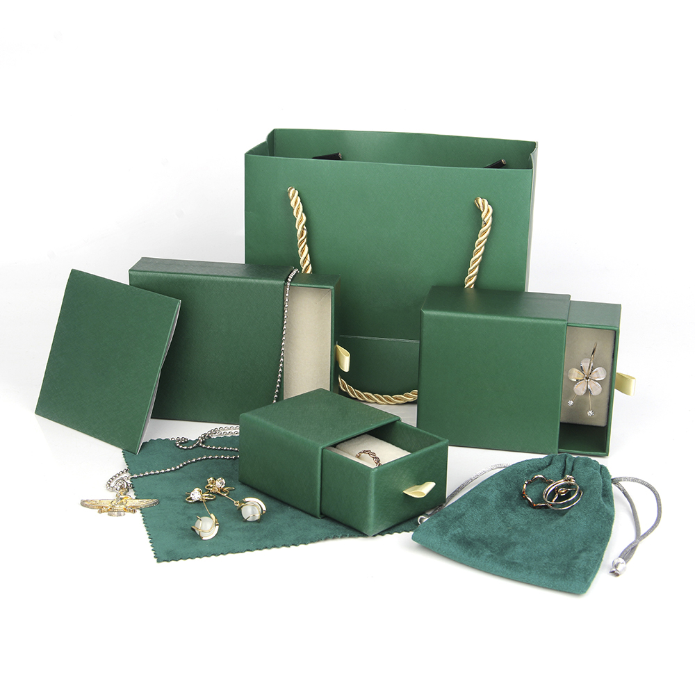Why do a series of jewelry set packaging boxes use more paper instead of plastic? 1 jewelry set packaging boxes