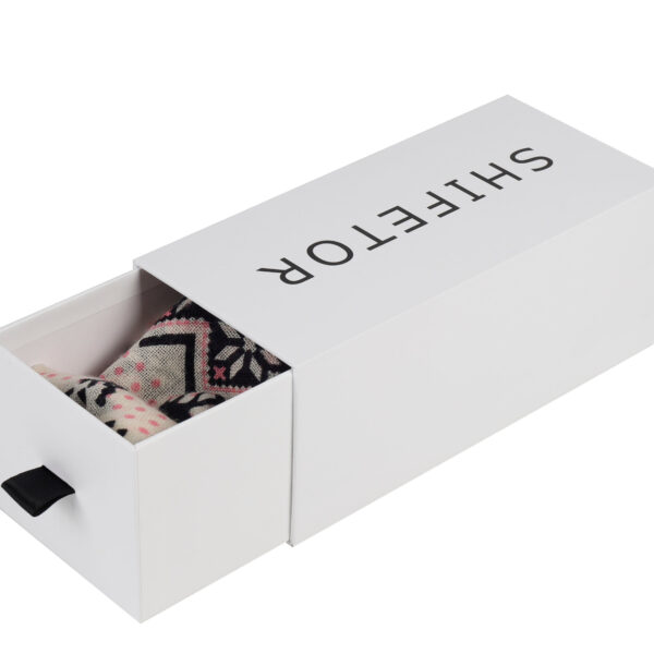Boîte cadeau à tiroir coulissant imprimée sur mesure pour l'emballage des chaussettes Boîte cadeau à tiroir coulissant imprimée sur mesure pour l'emballage des chaussettes