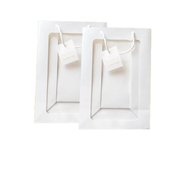 Impresión de bolsas de papel blancas personalizadas con asas de cuerda