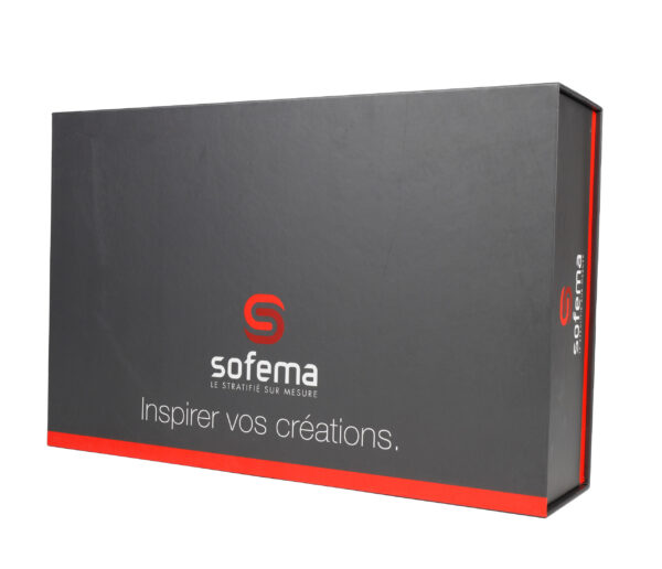 Caja rígida de presentación para productos laminados con inserto de espuma