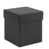Zweiteilige Geschenkbox aus festem Karton in Würfelform für kleine Geschenke